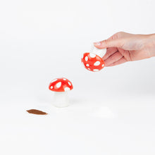 Load image into Gallery viewer, Mushroom (Toadstool) Salt &amp; Pepper Shaker Set
